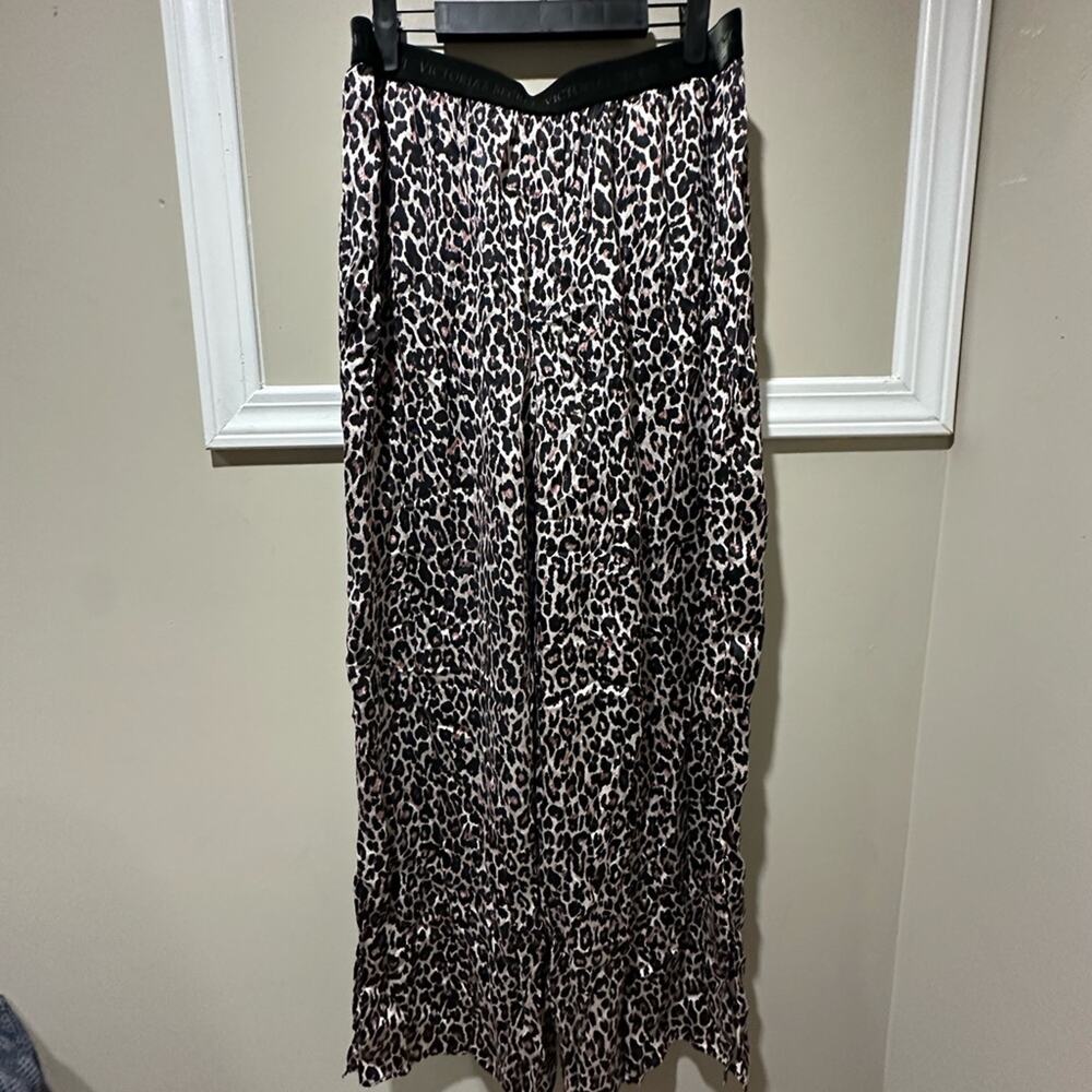 Victoria's Secret Black and Pink Maxi Pleated‎ Pajamas